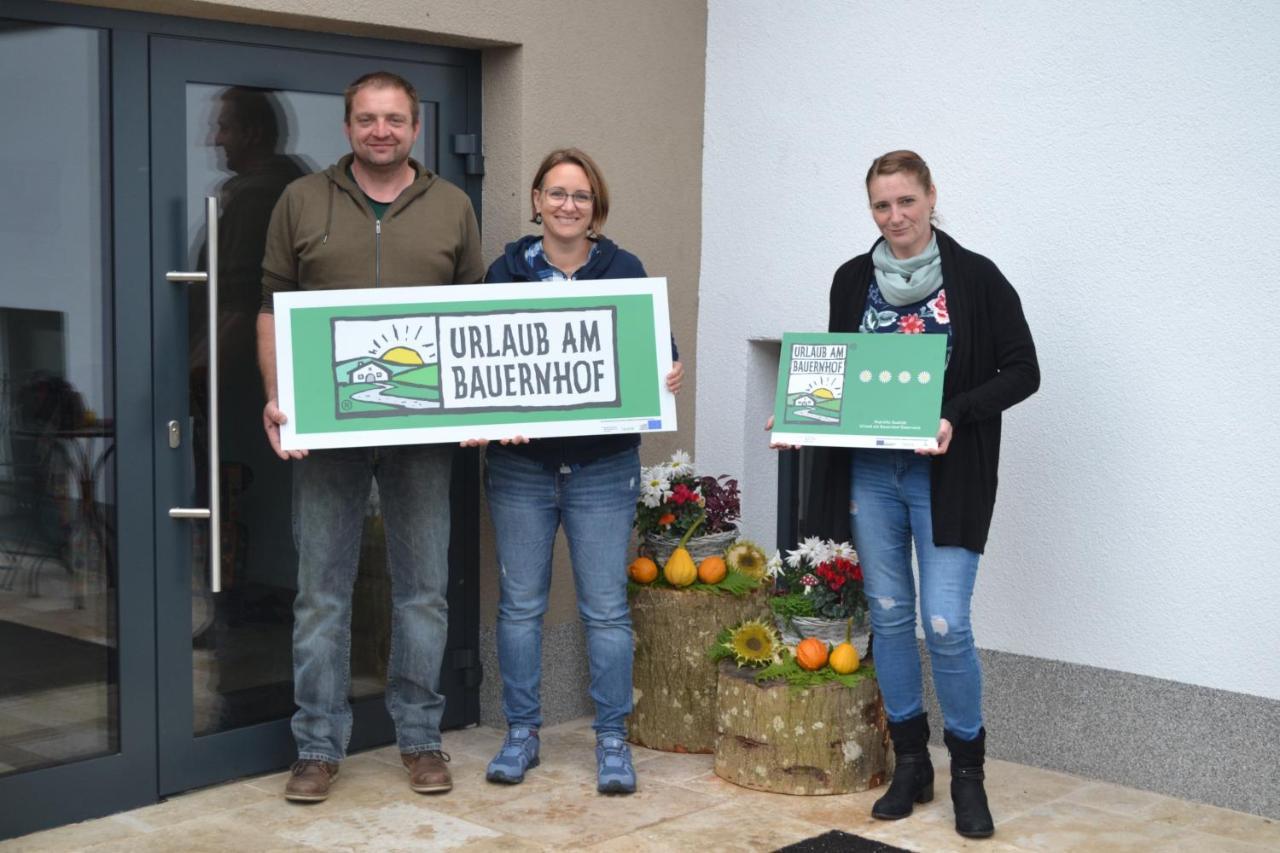 Biohof Auinger, Der Tiererlebnishof Apartman Aurach am Hongar Kültér fotó
